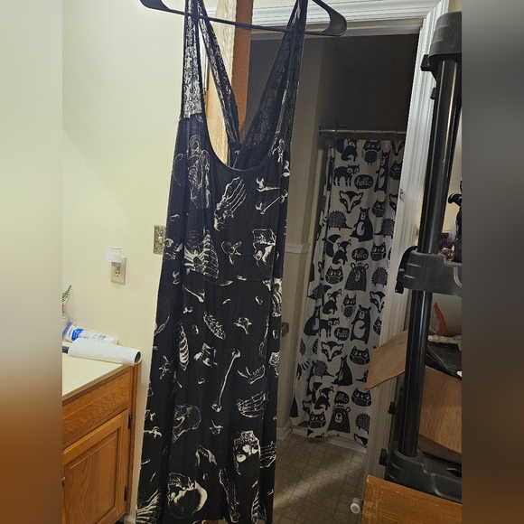 Midnight Hour Plus sized Bones and Skulls dress Size 4 - Picture 3 of 4